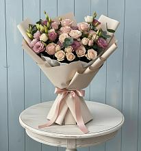 Букет цветов из:  Розы и Лизиантусы в Балахте