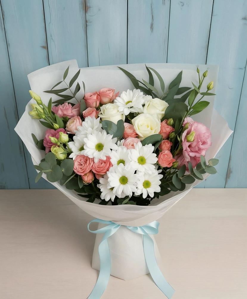 Букет цветов из: Розы, Лизиантусы и Хризантемы в Балахте