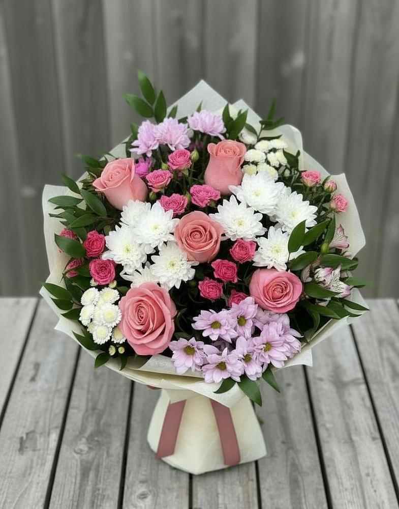 Букет цветов из: Альстромерии, Гвоздики, Розы и Хризантемы в Балахте