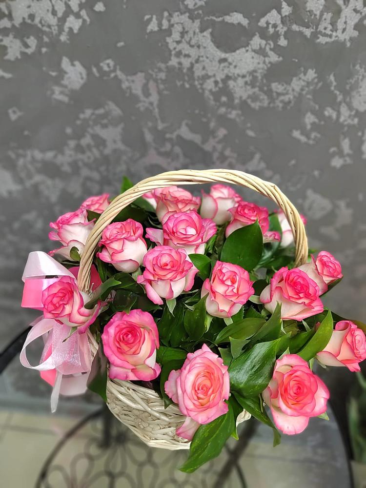 Цветочная композиция из Розы в корзине в Балахте