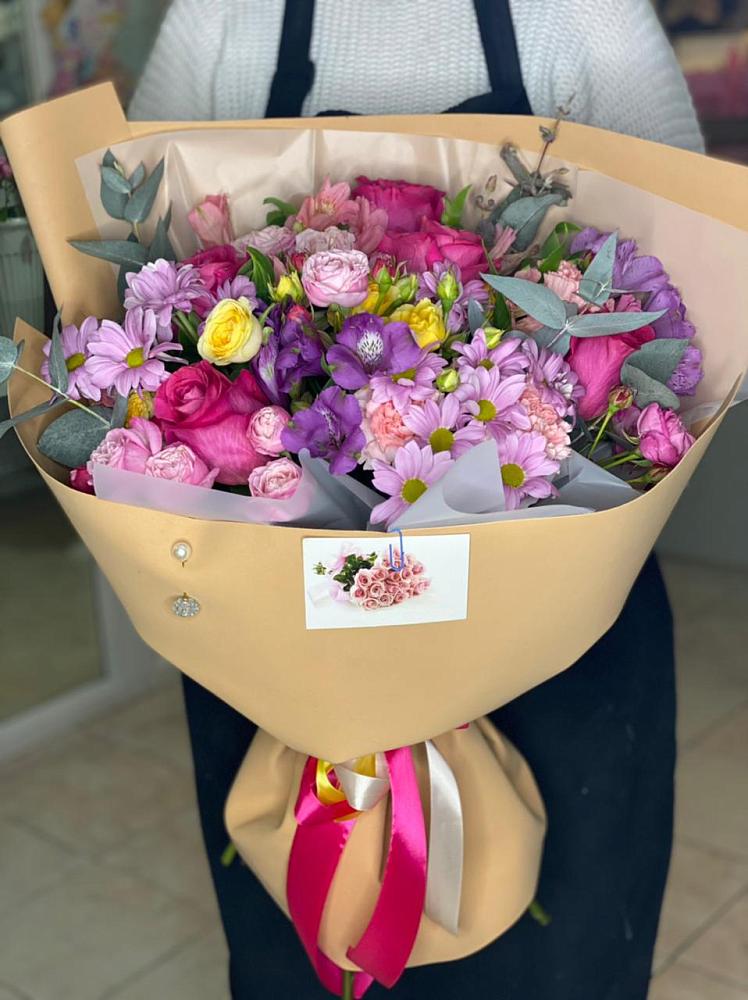 Букет цветов из: Хризантемы, Гвоздики и Альстромерии в Балахте