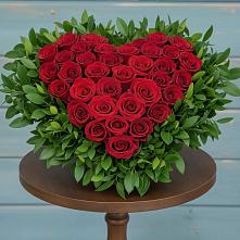 Цветочная композиция из Розы в виде сердца в Балахте