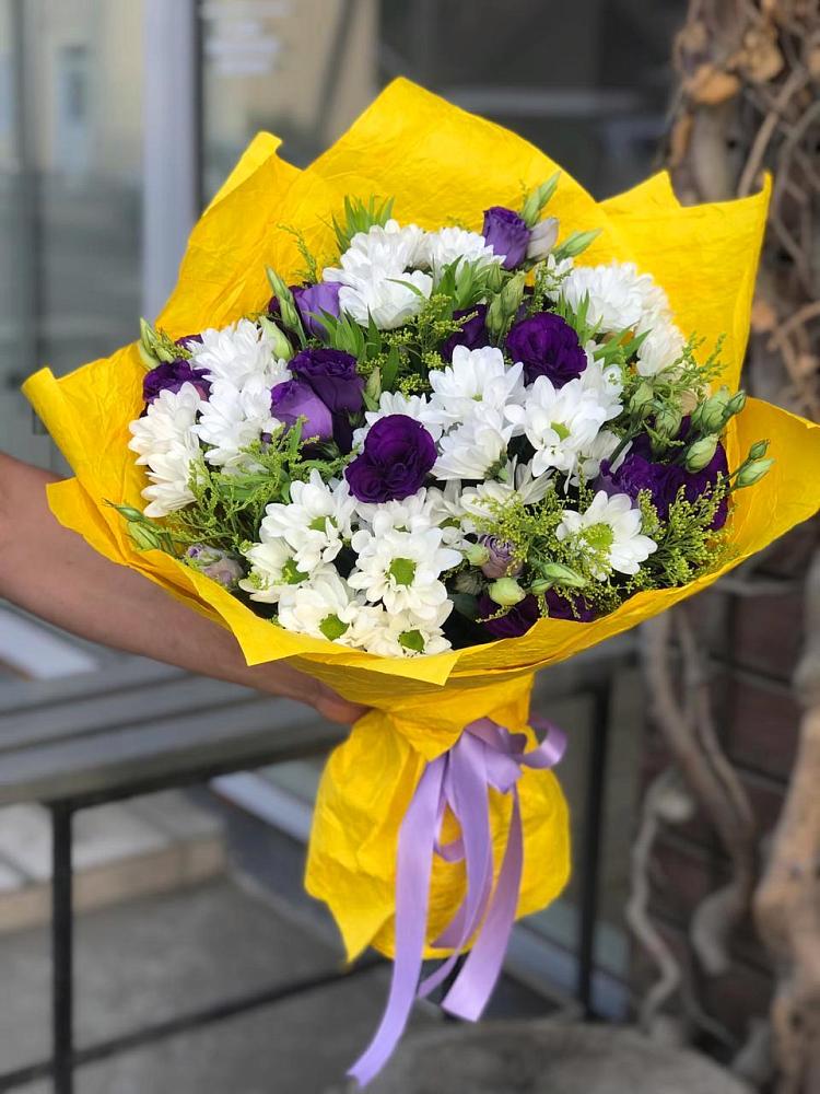 Букет цветов из: Ирисы, Хризантемы и Ромашки в Балахте