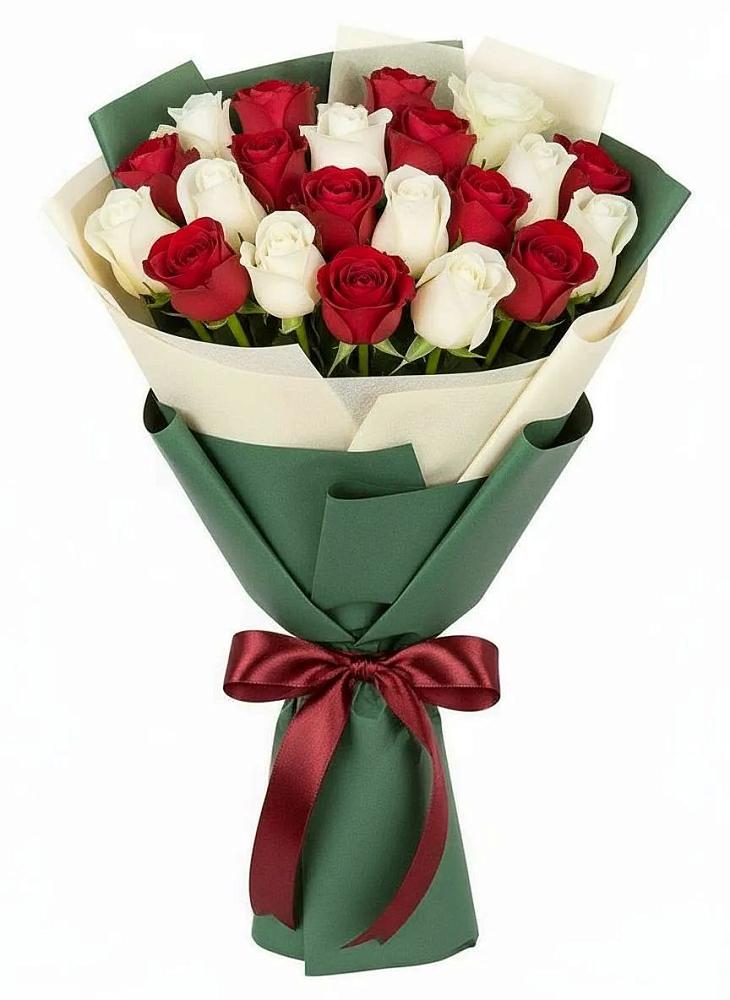 Букет Микс из красных и белых роз в Балахте