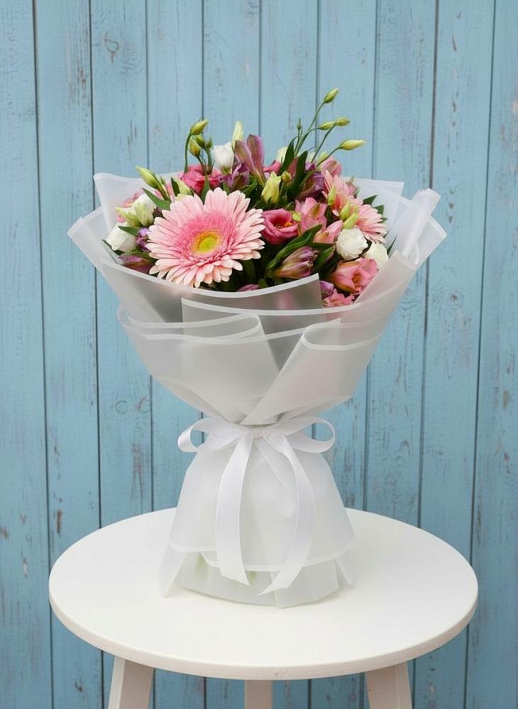 Букет цветов из: Герберы, Альстромерии и Лизиантусы в Балахте