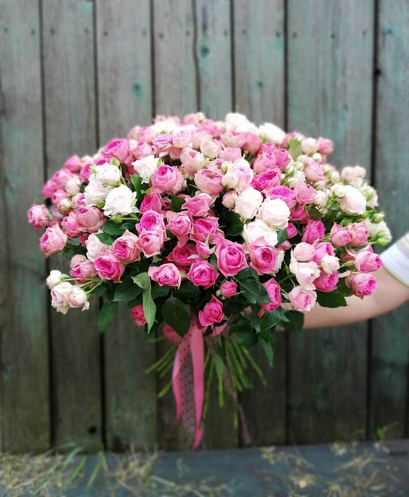 Букет Розовые кустовые розы Натали и Лав Лидия в Балахте