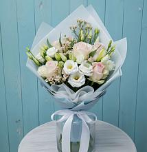 Букет цветов из:  Розы и Лизиантусы в Балахте