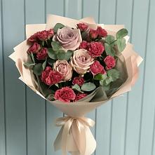 Букет цветов из:  Гвоздики и Розы в Балахте