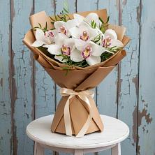 Букет цветов из:  Орхидеи и Розы в Балахте